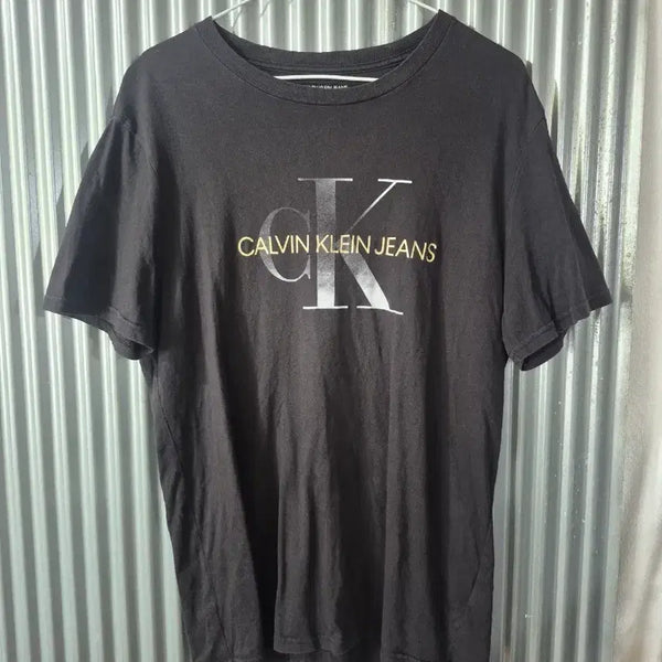 [BUNJANG] Calvin Klein Jeans Black Short Sleeve T-Shirt M / M 캘빈클라인진스 반팔 티셔츠 블랙
