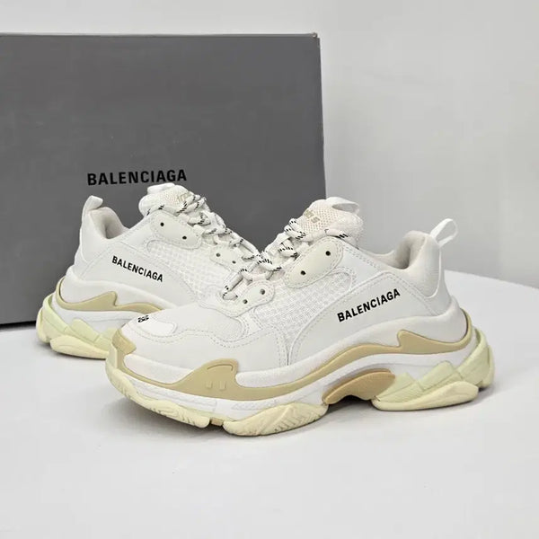[BUNJANG] Balenciaga Triple S Sneakers / 발렌시아가 트리플S 스니커즈 38 / 450,000