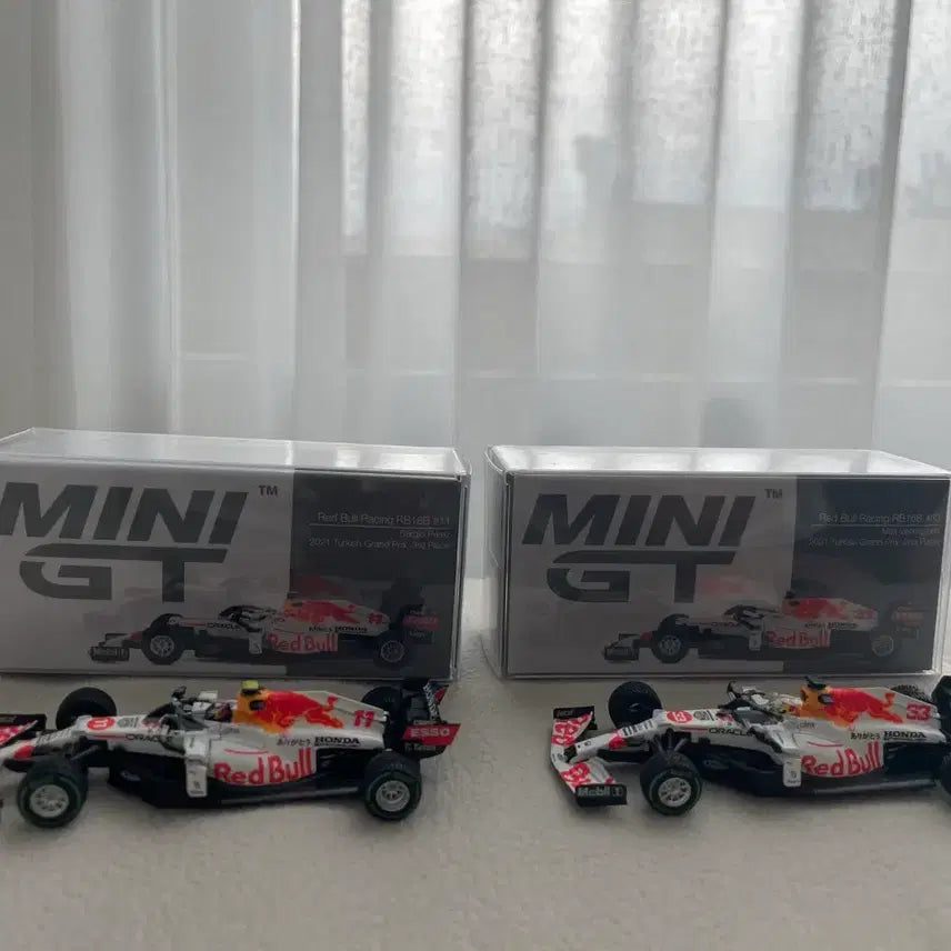 [BUNJANG] MiniGT Red Bull Racing RB16B Max Verstappen & Sergio Perez Turkey Special Livery 1/64 Die-cast Model Set / minigt 레드불 F1 rb16b 막스,체코 터키스페셜리버리
