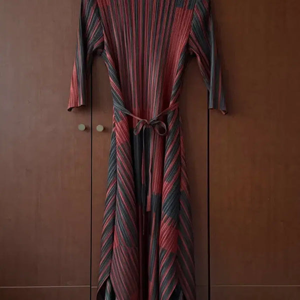 [BUNJANG] Pleated Stripe Long Dress (Red/Gray) / 플리츠 스트라이프 롱 원피스 (레드/그레이)