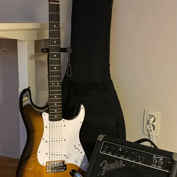[BUNJANG] Squier Bullet Stratocaster Electric Guitar 3-Tone Sunburst / 스콰이어 불렛 스트랫 일렉기타 3ts