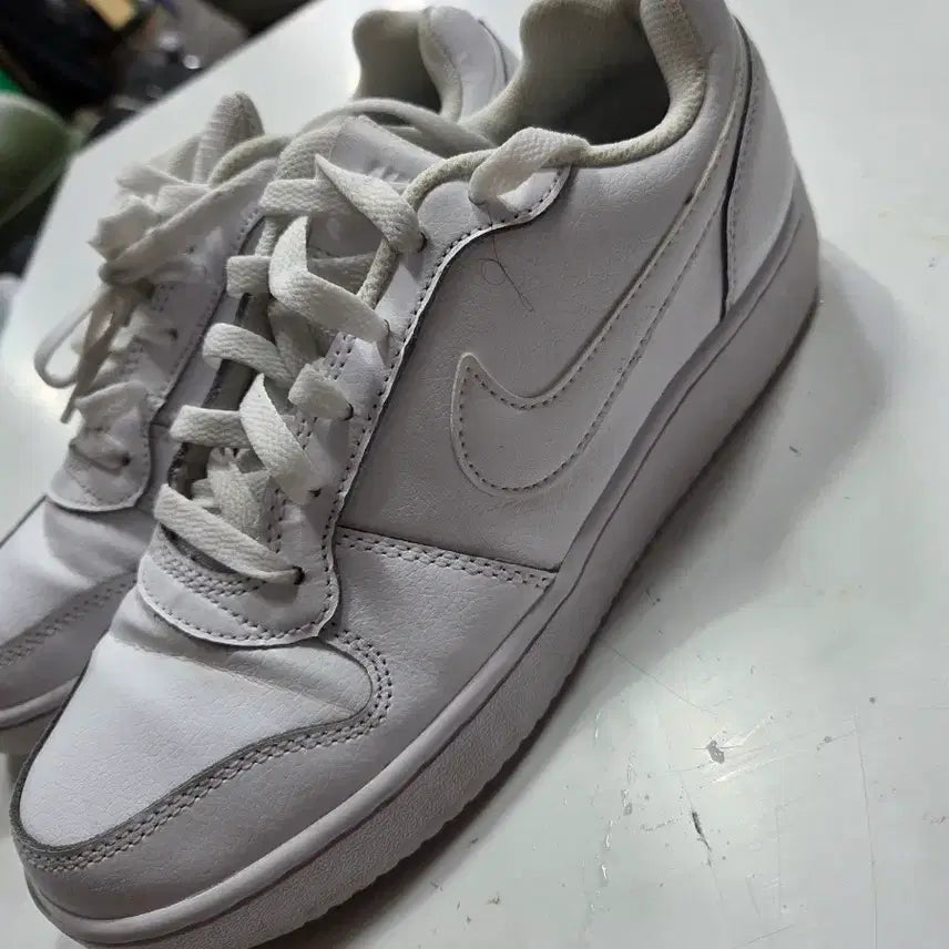 [BUNJANG] Nike Air Force 1 All White Sneakers (255mm) / 나이키 에어포스 1 올백 255
