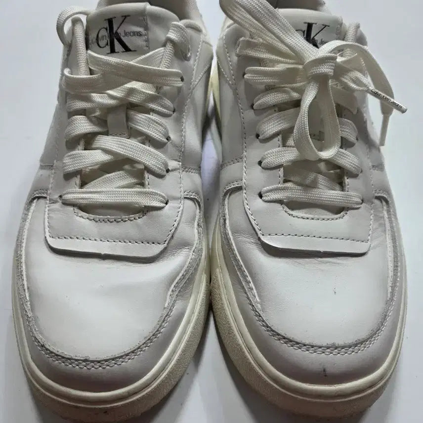 [BUNJANG] Calvin Klein Jeans White Sneakers Size 260 / 캘빈클라인진스 스니커즈 화이트260