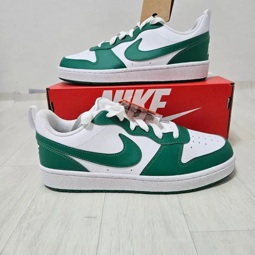 [BUNJANG] Nike Court Borough Sneakers White/Green / 나이키신발 250(255)코트보로우