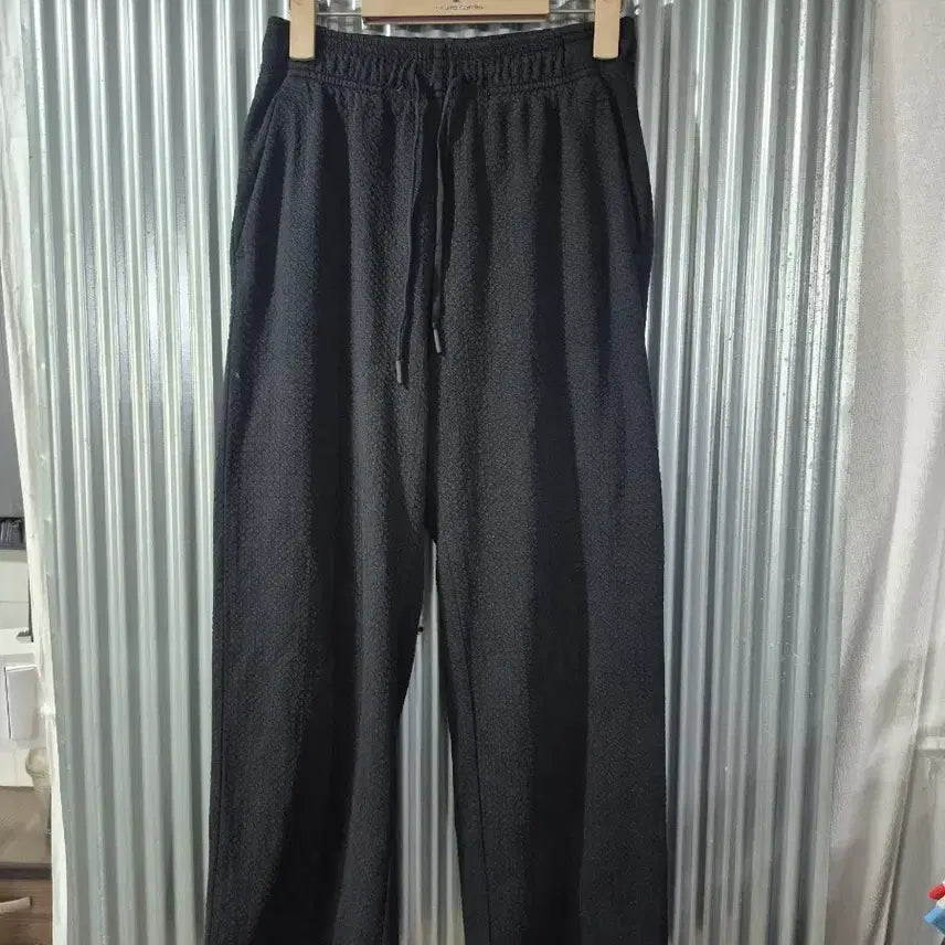 [BUNJANG] Andar Women's Black Training Pants (Size S) / S 안다르 여성 트레이닝 팬츠 블랙