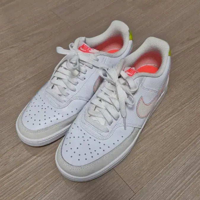 [BUNJANG] Nike Air Force 1 '07 White Pink Fluorescent Sneakers (250) / 나이키운동화  FJ4569-100   (250)