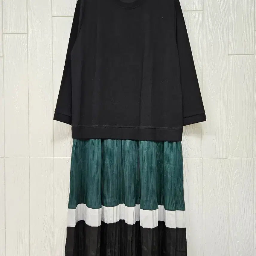 [BUNJANG] Green Pleated Dress Color-Blocked One-Piece / 그린주름치마 배색원피스