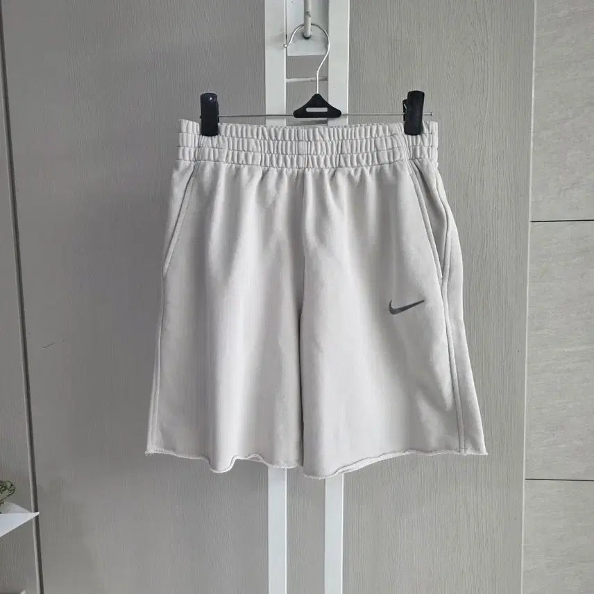 [BUNJANG] Nike Swoosh Shorts Ivory / 나이키 스우시 반바지 아이보리