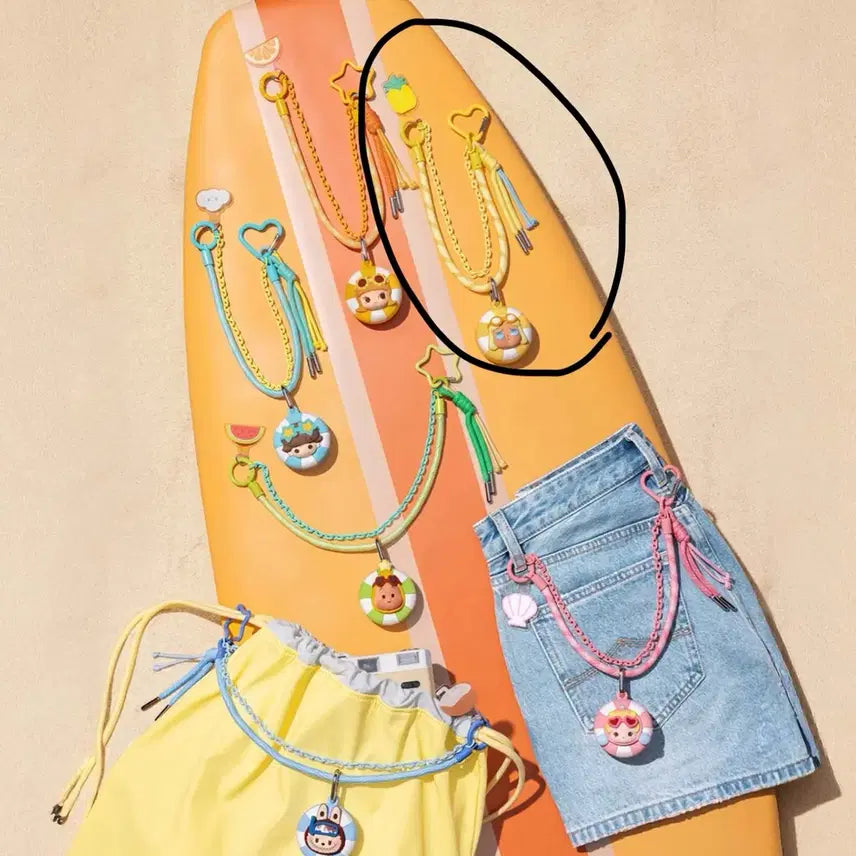 [BUNJANG] POP MART CryBaby Trip to the Island Series Strap / 팝마트 팝빈 섬으로 떠나는 여행 시리즈 크라이베이비 스트랩