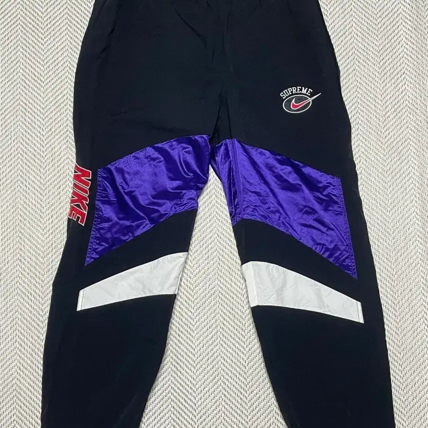 [BUNJANG] Supreme x Nike 19SS Warm-Up Pants Purple M / 슈프림 x 나이키 웜업 팬츠 퍼플 - 19SS