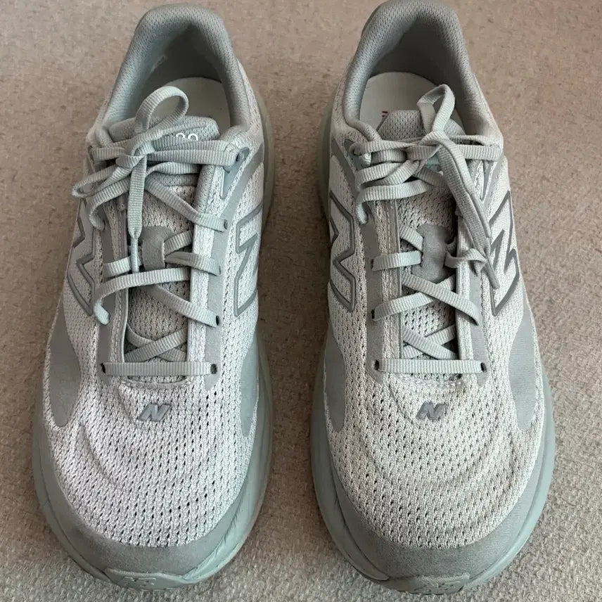 [BUNJANG] New Balance 1080 v15 Running Shoes Grey 280 / 뉴발란스 1080 v15 러닝화 그레이 / 280 2E