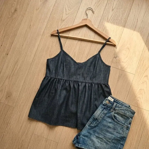 [BUNJANG] Three Quarter Deep Denim Sleeveless Bustier Blouse / 데님 원단의 슬리브리스 뷔스티에 블라우스입니다