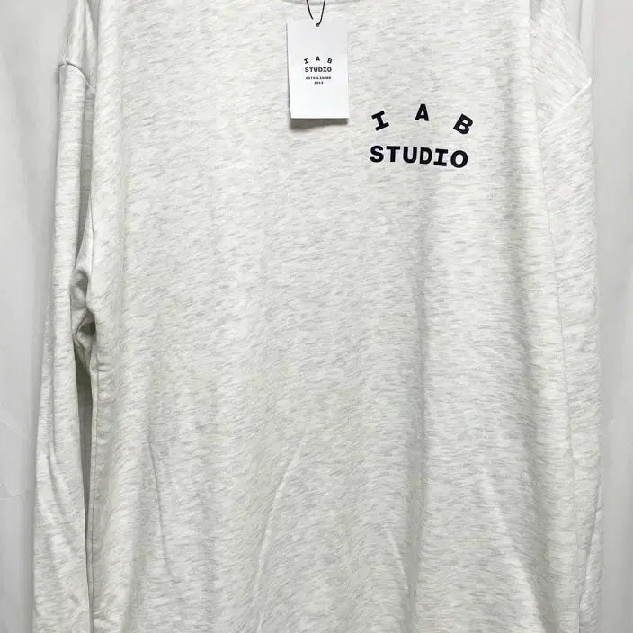 [BUNJANG] IAB Studio Embroidered Logo Sweatshirt / no.218 IAB 스튜디오 맨투맨 그레이 빅사이즈