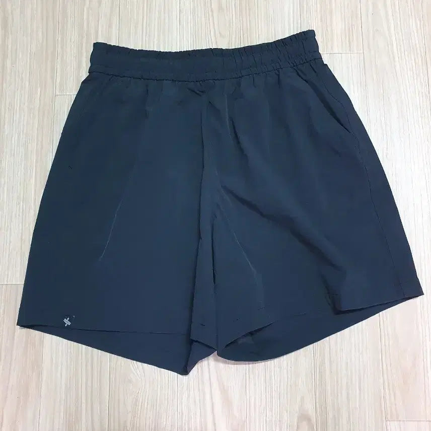 [BUNJANG] Xexymix Small Letter Natural Sweat Shorts / 젝시믹스 스몰 레터 내추럴 스웨트 쇼츠