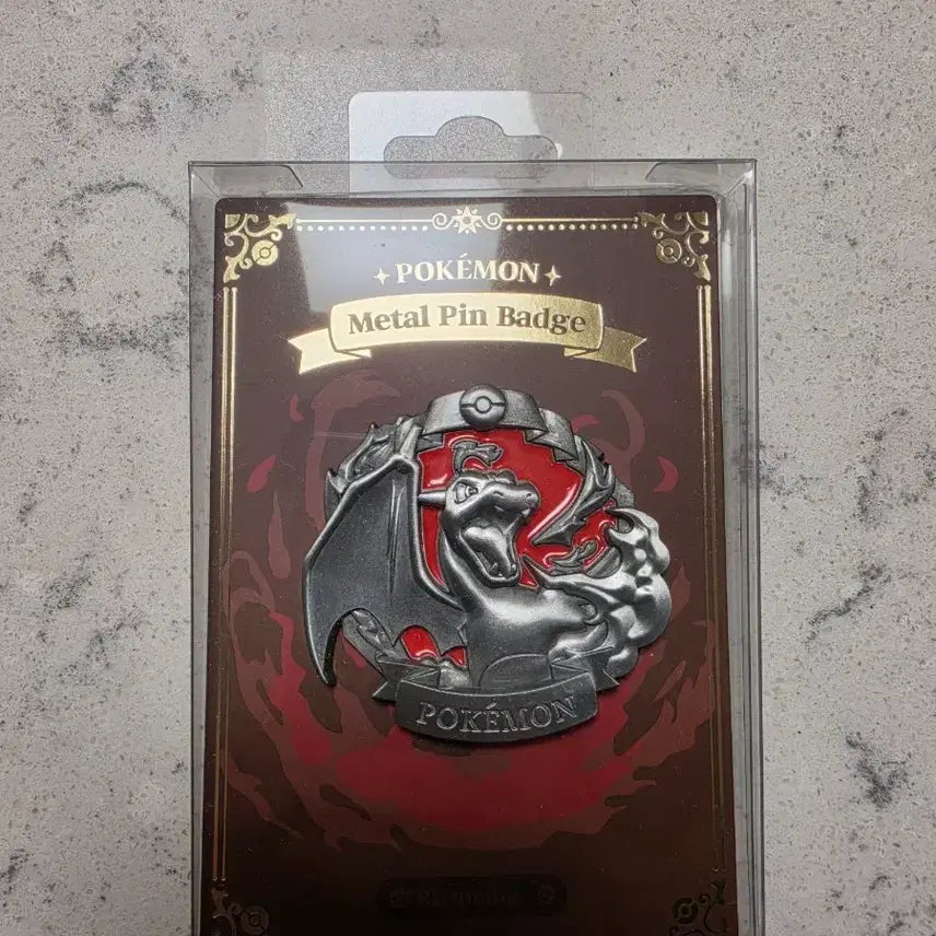 [BUNJANG] Charizard Metal Pin Badge / 리자몽 배지(리자몽 메탈 핀뱃지)
