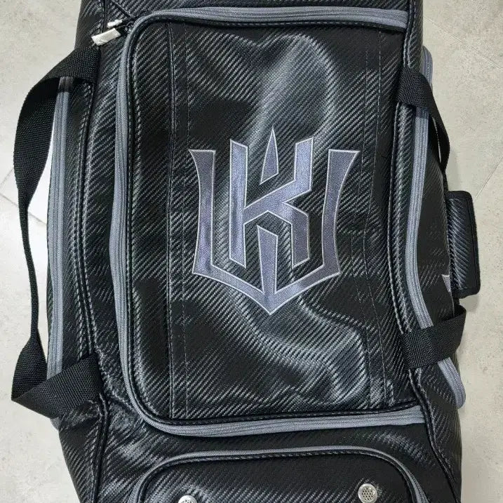 [BUNJANG] KT Wiz Player Issue Baseball Carrier Bag / kt wiz 케이티위즈 선수지급용 캐리어 야구 가방  새제품 급 판매합니다.