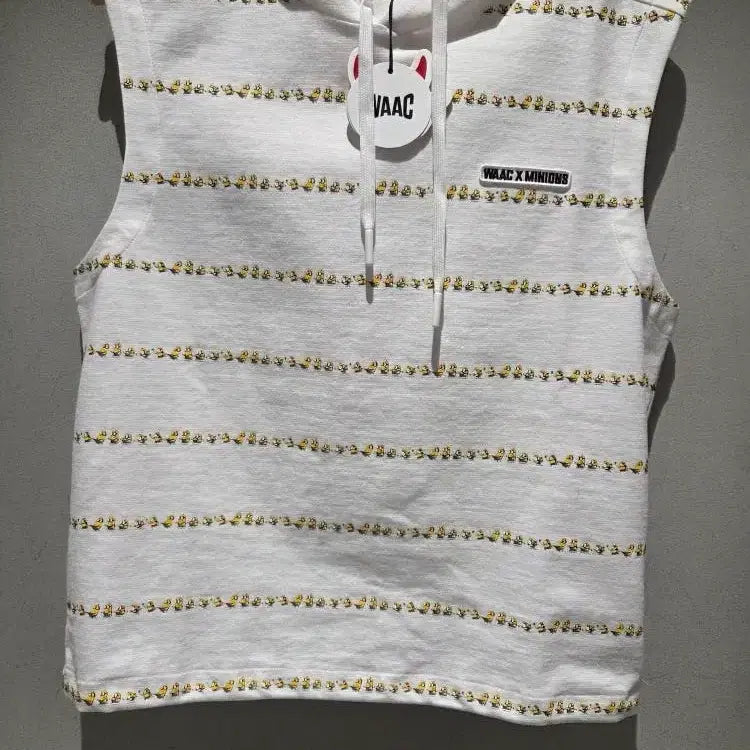 [BUNJANG] Wack Golf Minions Sleeveless Hoodie White/Blue / 왁 골프 미니언즈 민소매 후드티 화이트/블루 290000