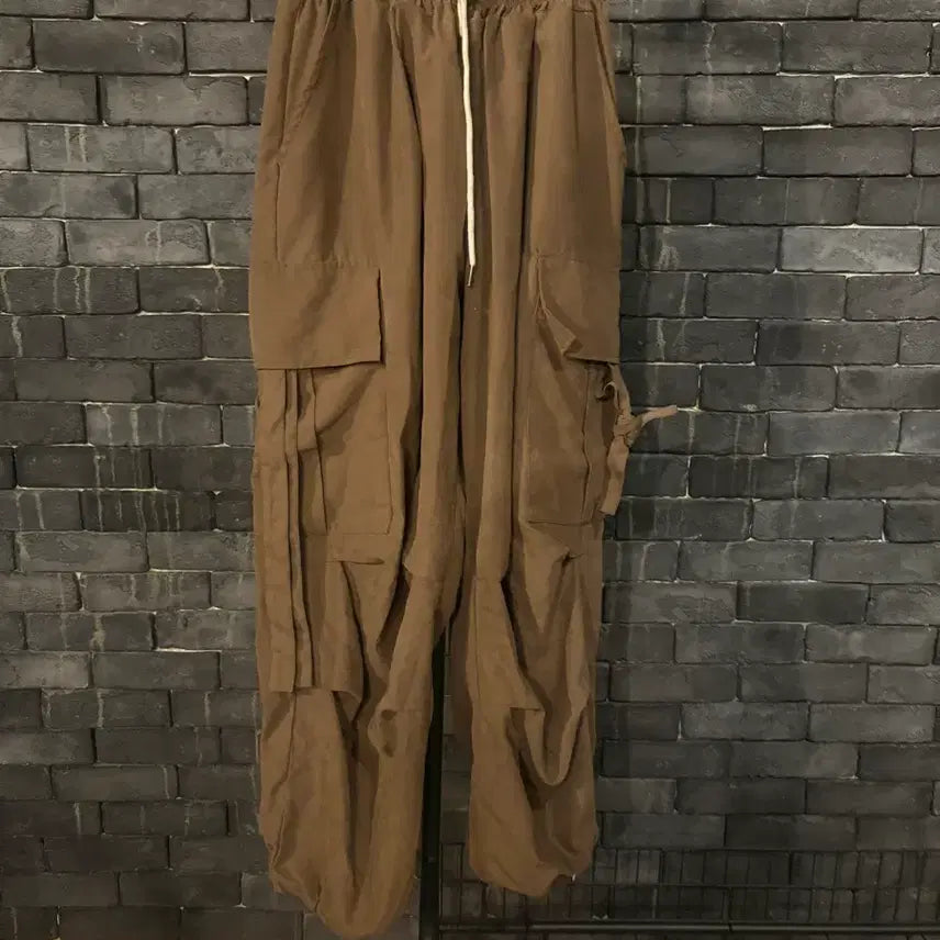 [BUNJANG] Men's Brown Loose Fit Cargo Pants / [중고/free] 남자 브라운 카고바지(루즈핏)