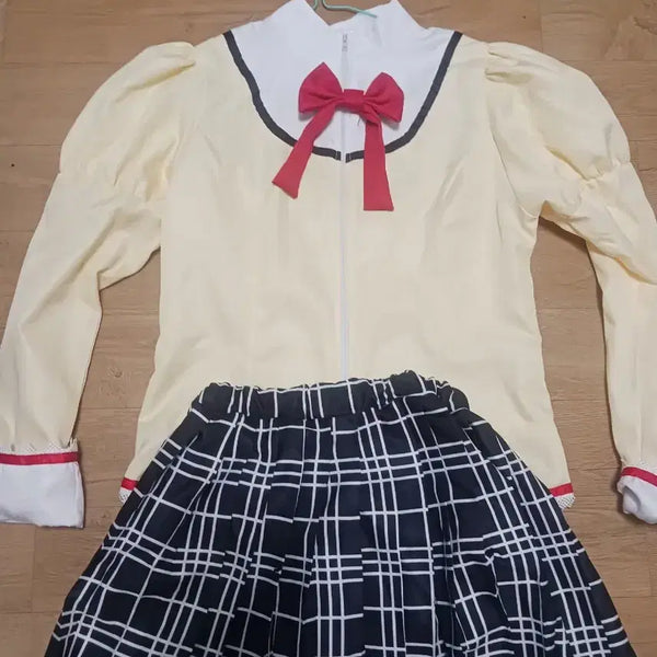 [BUNJANG] Madoka Magica Sayaka Miki Cosplay (Wig + Outfit) / 마마마 사야카 코스 운포 ( 가발+옷)