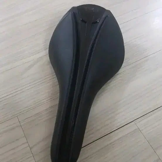 [BUNJANG] Fizik Aliante R3 Versus Evo Saddle / 피직 알리안테 r3 버서스 에보 급처