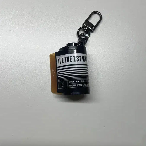 [BUNJANG] IVE The 1st World Film Keyring / 아이브 굿즈 판매
