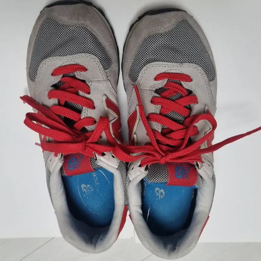 [BUNJANG] New Balance Sneakers Grey/Red 245 / 뉴발란스 운동화 그레이/레드 245