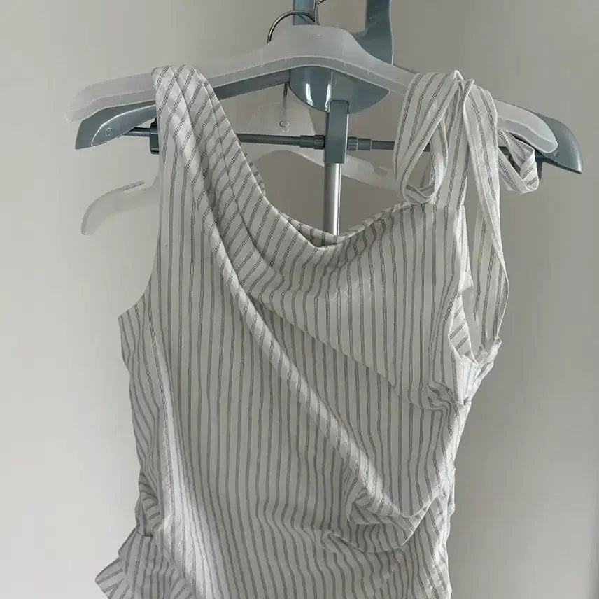 [BUNJANG] For You One Berry Shoulder Blouse M / 포유온 베리원숄더 블라우스 m