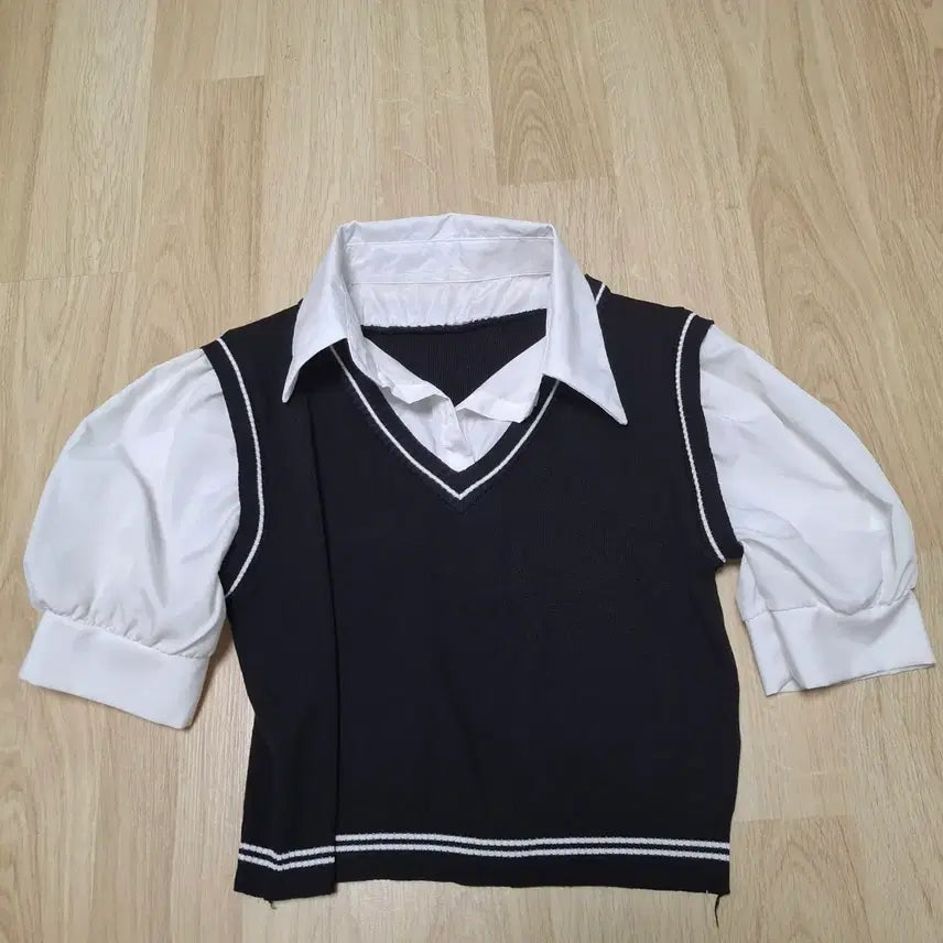 [BUNJANG] N.BY.N.COCO Balloon Sleeve Vest Half-Sleeve Top / 벌룬소매 조끼 반팔 (여성의류)