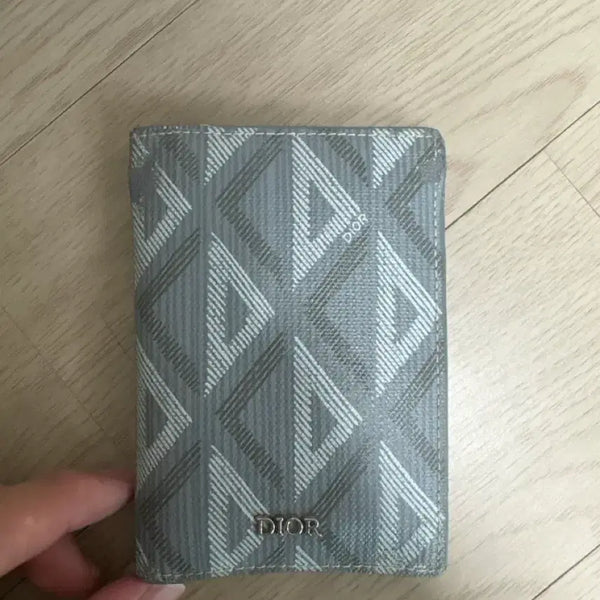[BUNJANG] Dior Diamond Bifold Wallet Card Holder / 디올 다이아몬드 반지갑 카드지갑 팝니다