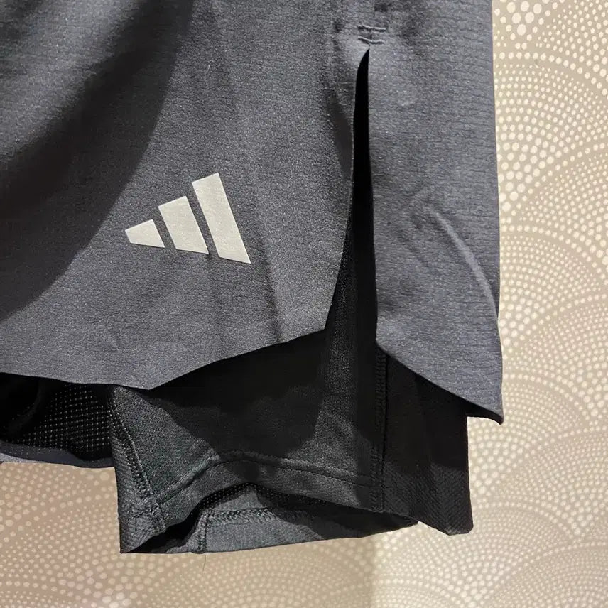 [BUNJANG] Adidas 2-in-1 Running Shorts Black Size M / 아디다스 ADIDAS 2IN1 러닝 쇼츠 블랙 M 사이즈
