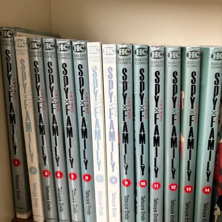 [BUNJANG] Spy x Family Manga Set Volumes 1-14 / 스파이패밀리 만화책 1-14권 일괄로 팝니다!!