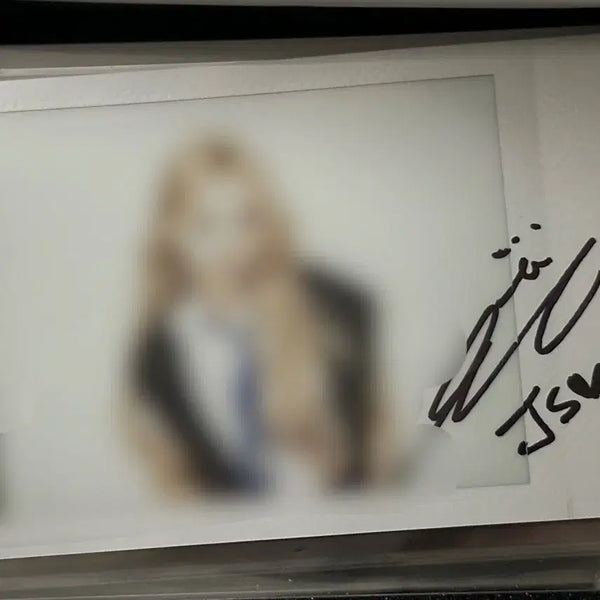[BUNJANG] ARTMS Jinsoul Signed Polaroids / 아르테미스 진솔 싸인폴라