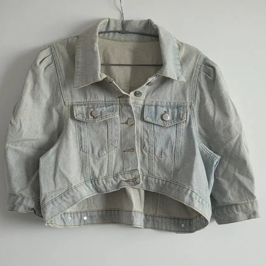 [BUNJANG] Light Wash Denim Jacket / [새상품] 연청 데님 자켓