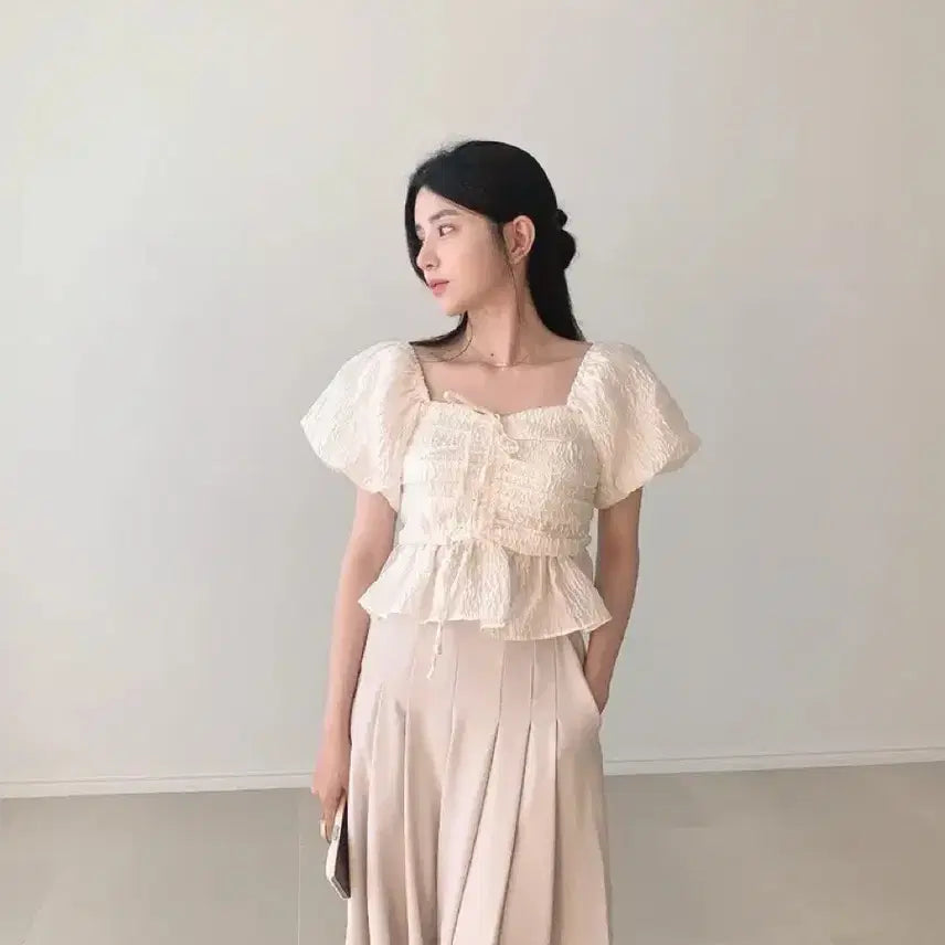 [BUNJANG] Women's Frill Shirring Blouse / 여성 프릴 셔링블라우스
