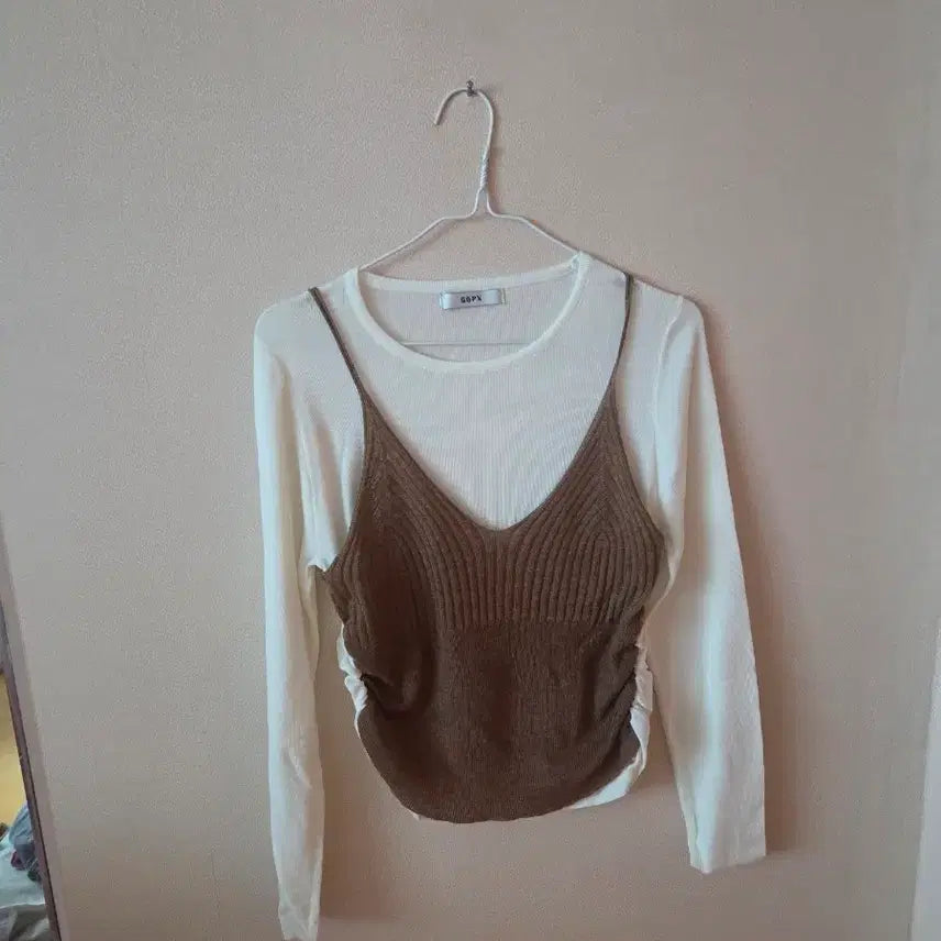 [BUNJANG] GGPX Round Neck Long Sleeve T-Shirt & Knit Bustier Set / GGPX라운드넥 긴팔 티셔츠 + 니트 뷔스티에 세트55(F)