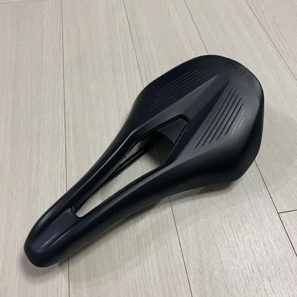 [BUNJANG] Fizik Vento Argo R3 Saddle / 피직 벤토 아르고 r3 안장