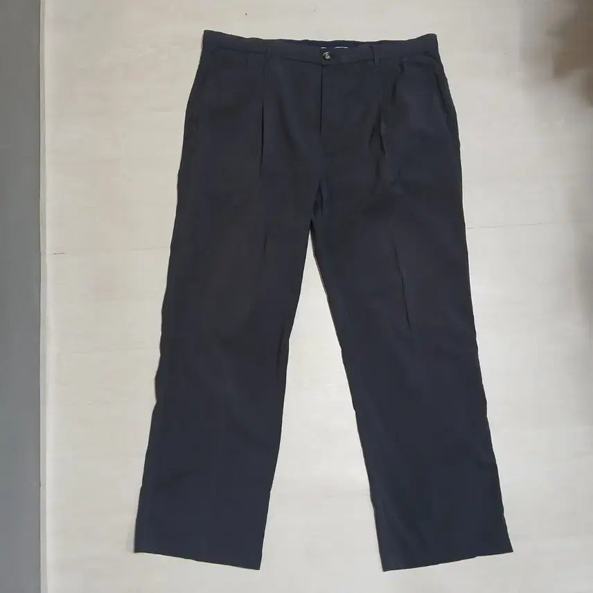 [BUNJANG] Henry Cotton's Men's 40 Inch Classic Fit Spandex Trousers / 헨리코튼 남성40 인치