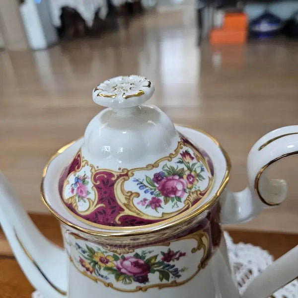 [BUNJANG] Royal Albert Teapot (Repaired Spout) / 로얄알버트 티팟