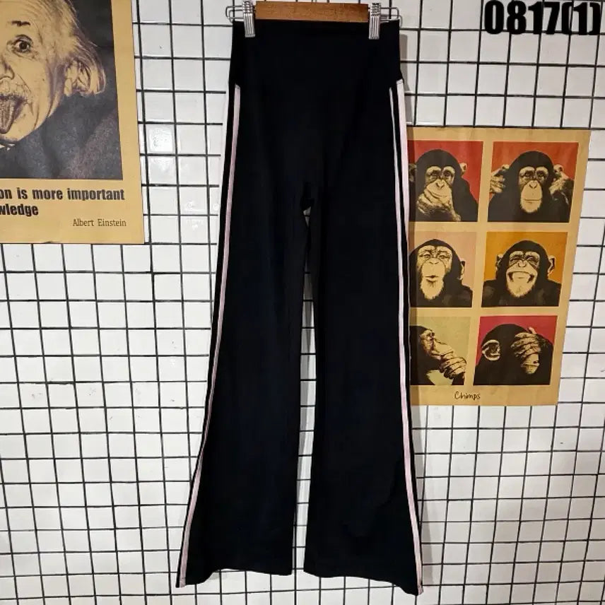 [BUNJANG] Xexymix Black Leggings with Pink Side Stripe (M) / 젝시믹스 바지 M 0817