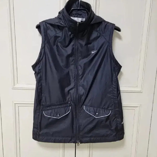 [BUNJANG] Nike Golf Women's Windbreaker Vest Black Polyester / [85]나이키골프 여성 바람막이 조끼