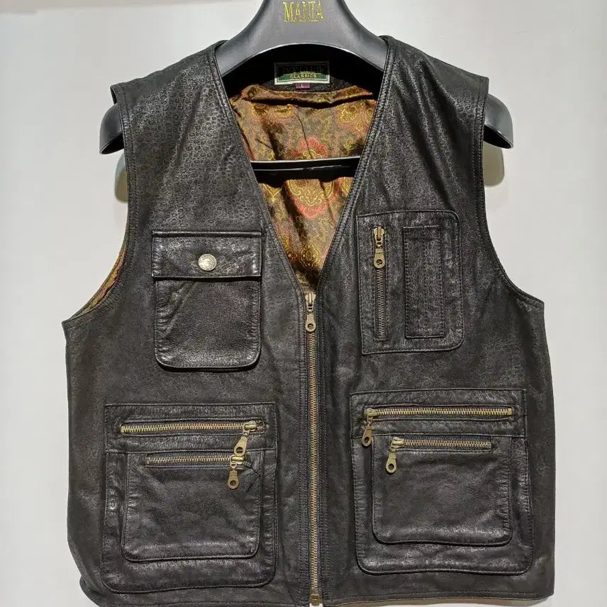 [BUNJANG] IVY CLUB Black Leather Vest with Zipper Pockets / IVY CLUB