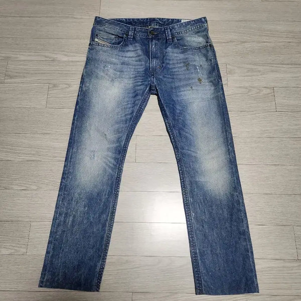 [BUNJANG] Diesel Taba Men's Washed Denim Pants with Green Paint / (32)디젤 타바 남성 녹페인팅 워싱 데님팬츠