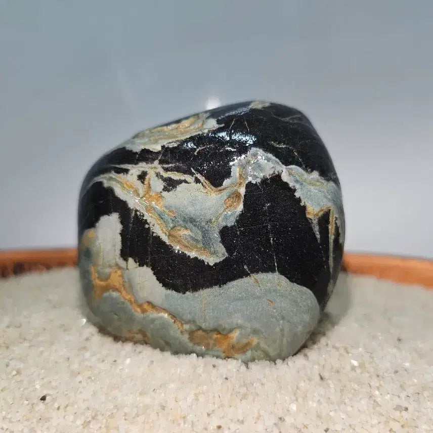 [BUNJANG] Unique Natural Stone Scholar's Rock (10 x 8 x 7 cm) / 수석 자연석 산경 옥석 크기 10 - 8 - 7