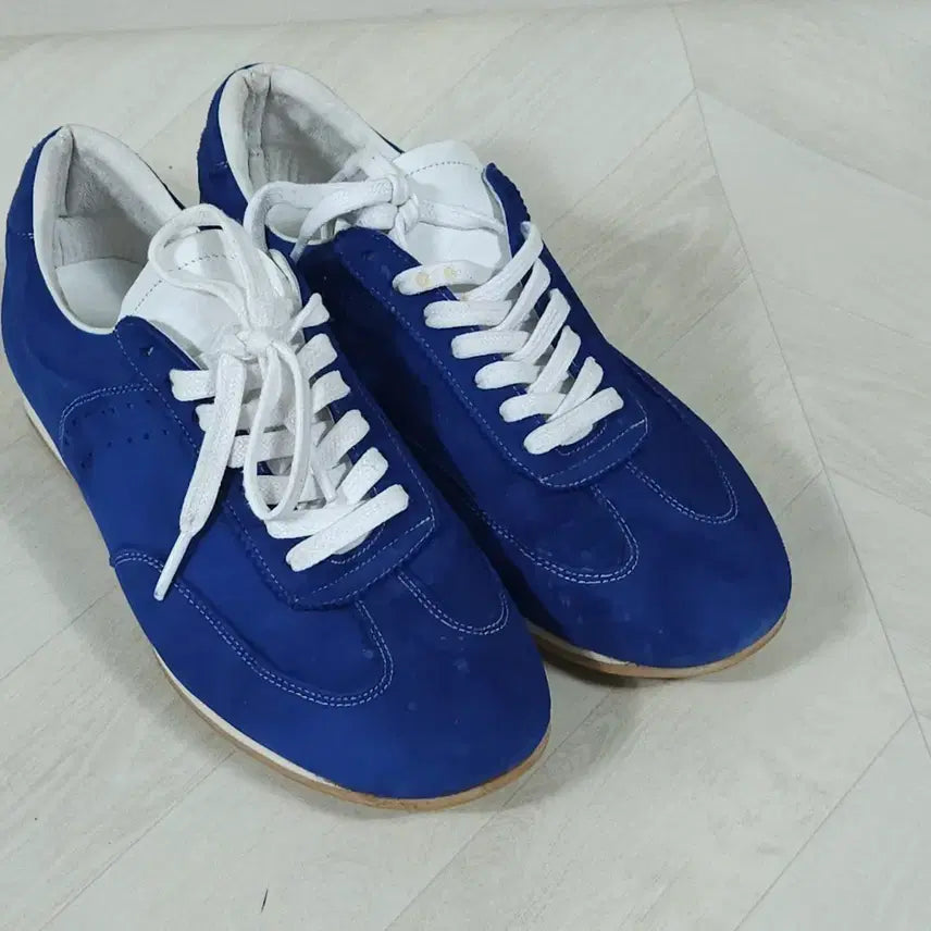 [BUNJANG] MMRB Tuesday Blue Suede Low Profile Sneakers - Women's 250mm / 성수동 MMRB 메모러블 [여성 250mm] Tuesday 블루 스웨이드 로우 프로파일 스니커즈