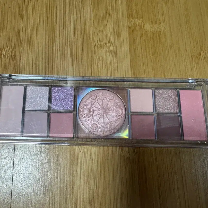 [BUNJANG] Peripera x Cardcaptor Sakura Eyeshadow Palette 05 Clear Winter / 페리페라 카드캡터체리 아이섀도우 팔레트 05 클리어 윈터