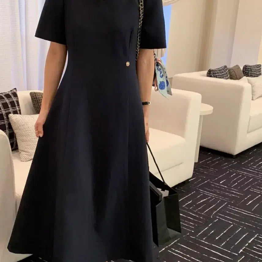 [BUNJANG] Gemma World Shine V-Neck Flare Dress Navy Size 1 / [젬마월드] 샤인 V넥 플레어원피스 사이즈1 <NAVY>