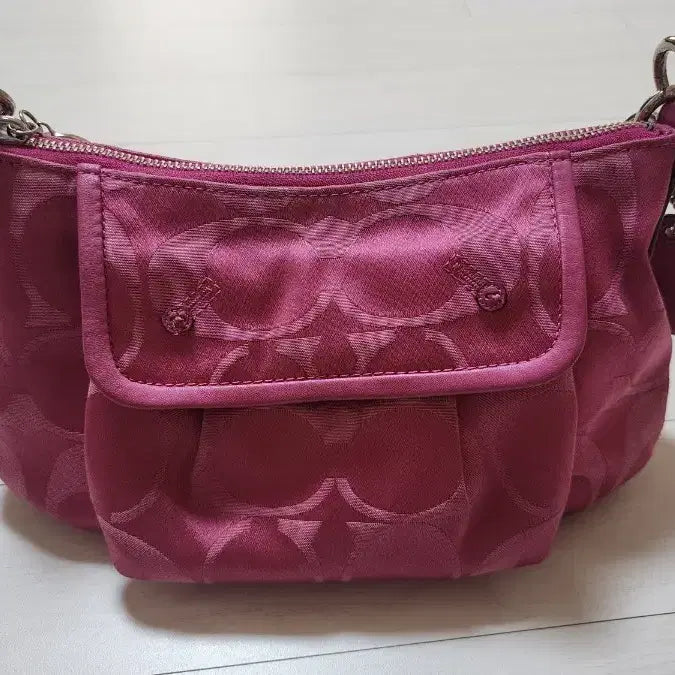 [BUNJANG] Coach Poppy Hot Pink Shoulder Bag / 코치 핫핑크 포피 숄더백