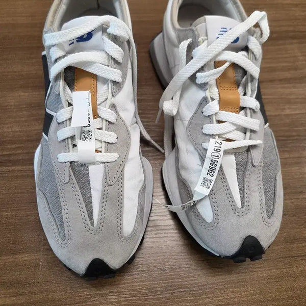 [BUNJANG] New Balance x Levi's 327 Grey Red Tab Sneakers (Size 270) / 뉴발 리바이스 327 그레이 (리바이스 레드탭) 270 상태 최상