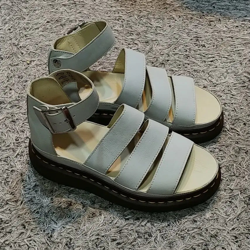 [BUNJANG] Dr. Martens Clarissa Platform Sandals / 닥터마틴 클라리사 (새상품)