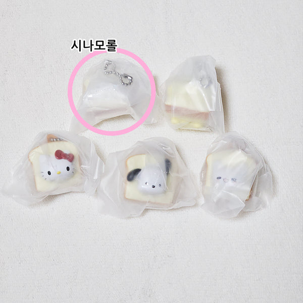 [BUNJANG] Sanrio Characters Shokupan-zu Cinnamoroll Gachapon / 산리오 캐릭터즈 식빵즈 가챠 시나모롤